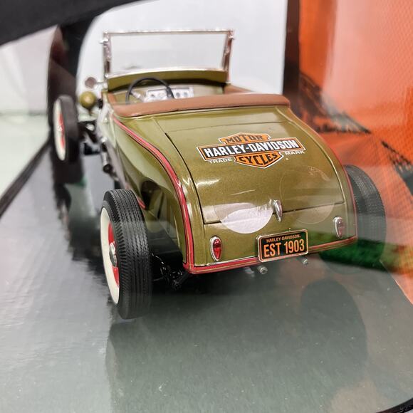 Harley Davidson 1:18 Die Cast Ford Model A Hot Rod 1929 Green Metallic - Picture 8 of 9
